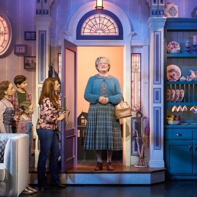 MrsDoubtfire_EPK_074_RT_Sm-400x400.jpg